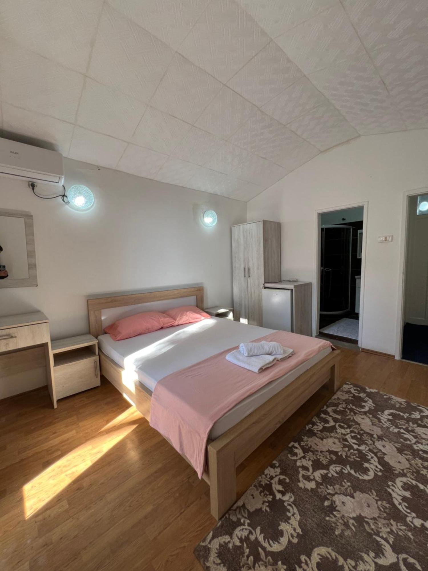 Apartments Nautilus Ulcinj Buitenkant foto